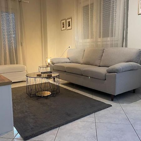 Letty'S Cozy Flat Apartment Peraia  Luaran gambar