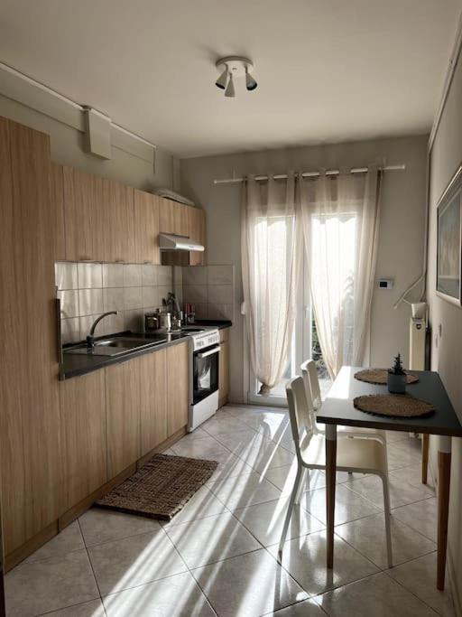 Letty'S Cozy Flat Apartment Peraia  Luaran gambar