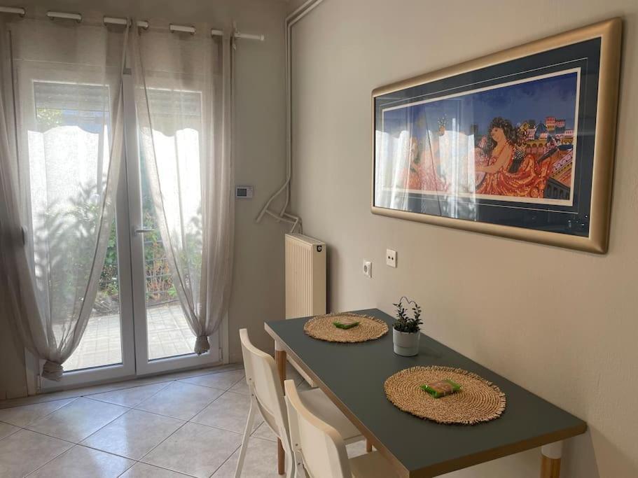 Letty'S Cozy Flat Apartment Peraia  Luaran gambar